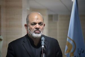 احمد وحیدی :افغانستانی های بدون مجوز باید برگردند 
