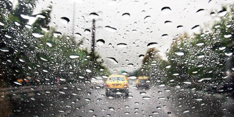  جاده‌های شمال بارانی و ترافیک پُرحجم است 