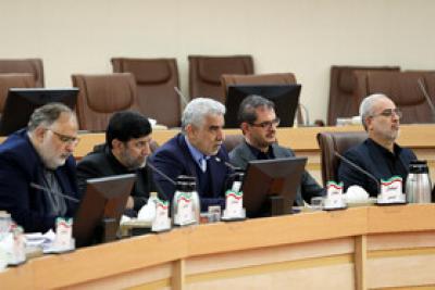 نشست راهکارهای کنترل تورم در ماه‌های پایانی سال