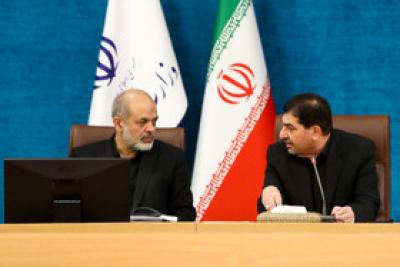 نشست راهکارهای کنترل تورم در ماه‌های پایانی سال