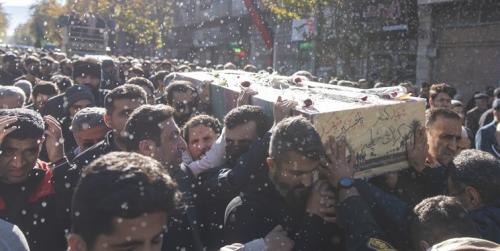  تشییع قهرمانان بدون پلاک روی دوش مردم گلستان +عکس