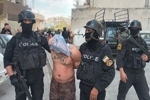  نوپو سارق مسلح متواری رادر شهر پرند دستگیر کرد+ عکس