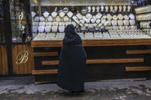 آیا اخذ مالیات از طلا فروشی ها صحت دارد؟
