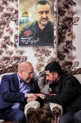 تصاویر قالیباف در منزل شهید سید رضی