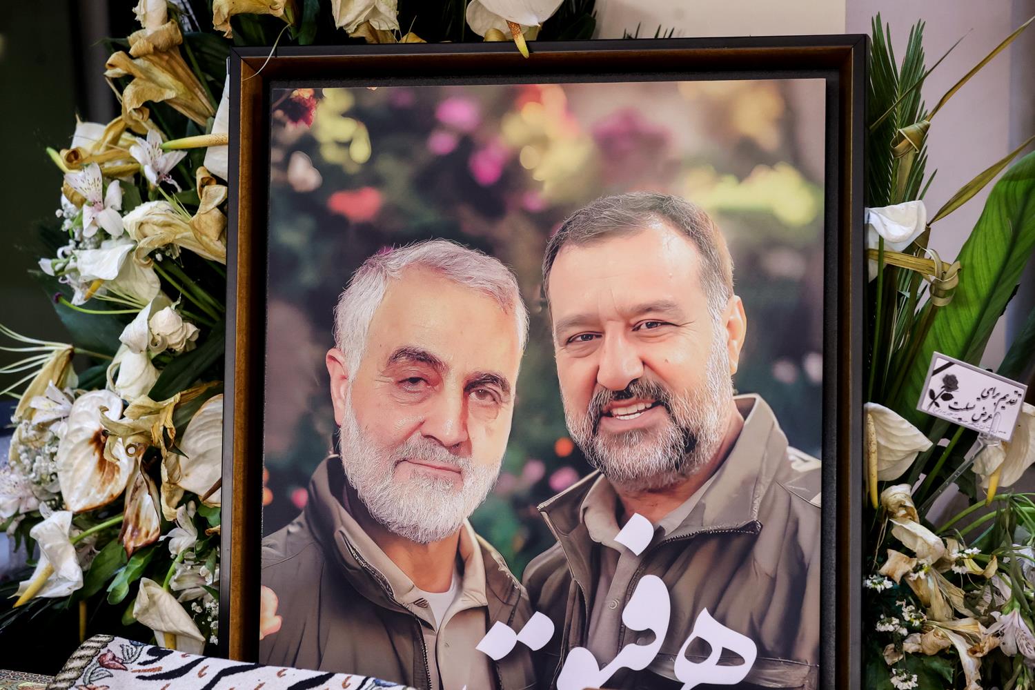 تصاویر قالیباف در منزل شهید سید رضی