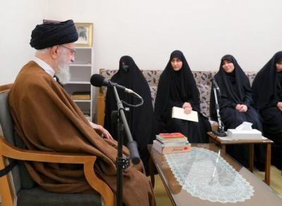 دیدار خانواده شهید حاج قاسم سلیمانی با رهبر انقلاب+عکس