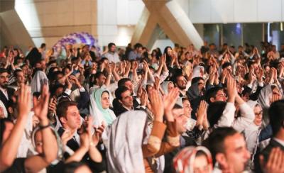 عکس/ 500 زوج جوان در برج میلاد جشن ازدواج گرفتند