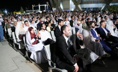 عکس/ 500 زوج جوان در برج میلاد جشن ازدواج گرفتند