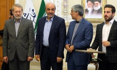 عکس/ رئیس مجلس از مدال آوران المپیک تقدیر کرد