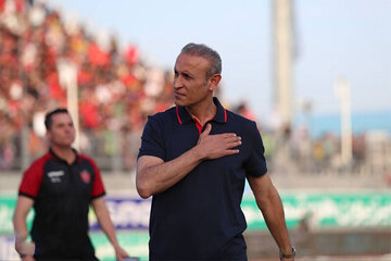 حسرت سرمربی پرسپولیس در دوران مربیگری