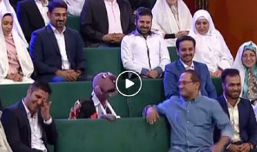 فیلم/ داستان جالب رفتن جناب خان به عروسی با پوشیدن یک لباس عجیب 