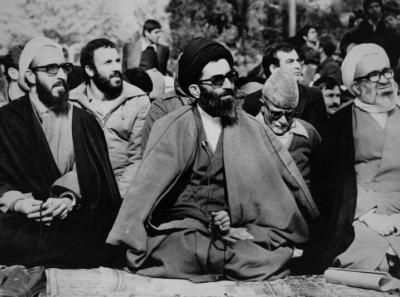 نخستین نماز جمعه به امامت آیت الله خامنه‌ای