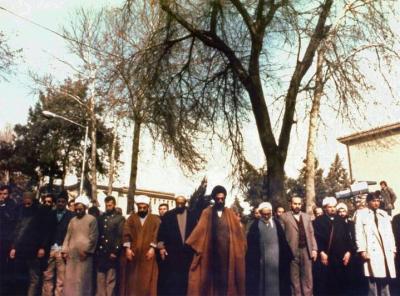 نخستین نماز جمعه به امامت آیت الله خامنه‌ای