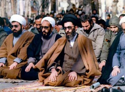 نخستین نماز جمعه به امامت آیت الله خامنه‌ای