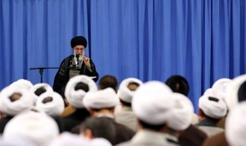 عکس/ جلسه‌ی درس خارج فقه حضرت آیت‌الله خامنه‌ای در آغاز سال تحصیلی جدید حوزه‌های علمیه