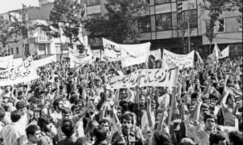 عکس/ 16 شهریور 1357- راهپیمایی گسترده مردم تهران علیه رژیم پهلوی