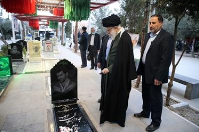حضور رهبر انقلاب در مرقد امام و گلزار شهدای بهشت زهرا