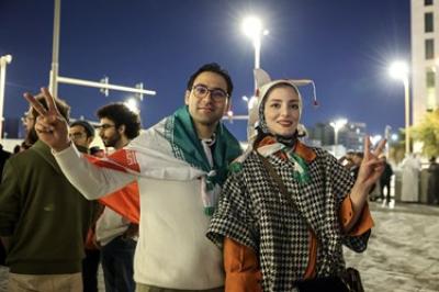 شادی ایرانی‌ها پس از برد برابر ژاپن در بازار دوحه