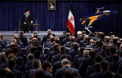 تصاویر دیدار جمعی از فرماندهان نیروی هوایی ارتش با فرمانده کل قوا