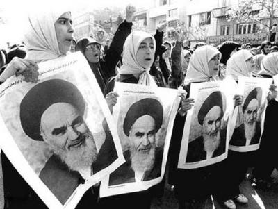 تظاهرات انقلاب ۵۷ به روایت تصویر