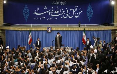عکس/ دیدار خانواده‌های شهدای منا، مسجدالحرام و حج سال ۶۶ بارهبر انقلاب