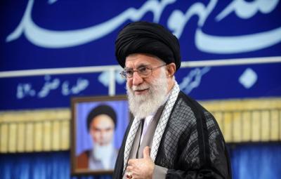 عکس/ دیدار خانواده‌های شهدای منا، مسجدالحرام و حج سال ۶۶ بارهبر انقلاب