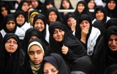 عکس/ دیدار خانواده‌های شهدای منا، مسجدالحرام و حج سال ۶۶ بارهبر انقلاب