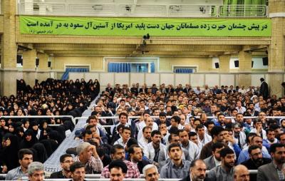 عکس/ دیدار خانواده‌های شهدای منا، مسجدالحرام و حج سال ۶۶ بارهبر انقلاب