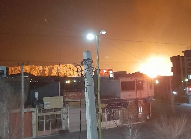 فیلم/ آتش‌سوزی در خط سراسری گاز در بروجن