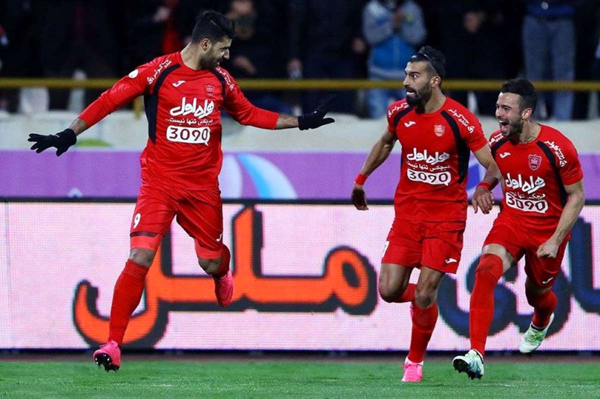 عجیب‌ترین پنالتی‌ تاریخ فوتبال ایران توسط پرسپولیس