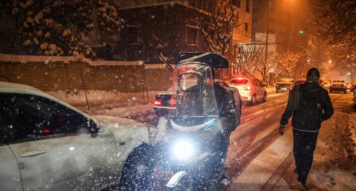 عکس/ بارش برف در شمال تهران