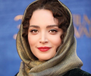 سلفی ماشینی بهنوش طباطبایی با استایلی برفی