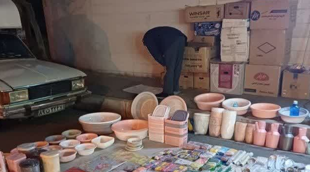 توجه یک دستفروش به نماز اول وقت 