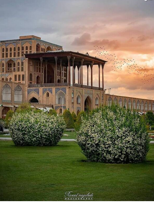 تصویری خاص از عمارت عالی قاپو