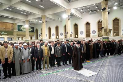 عکس/ دیدار شاعران با رهبر انقلاب