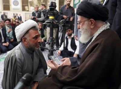 عکس/ دیدار شاعران با رهبر انقلاب