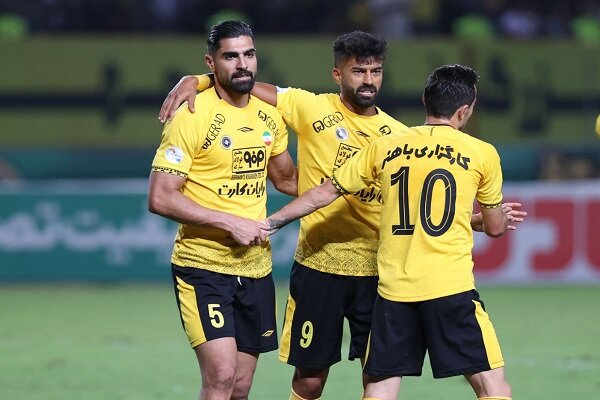  مصدوم و محروم سپاهان به سود پرسپولیس/ رضاییان محروم شد