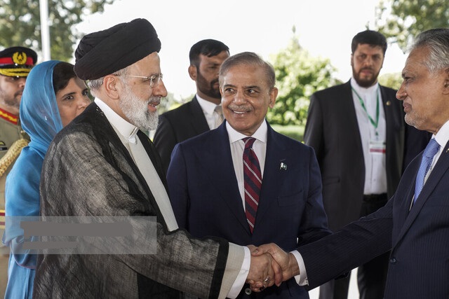 فرصت طلایی ایران برای بهبود روابط با کشورهای همسایه 