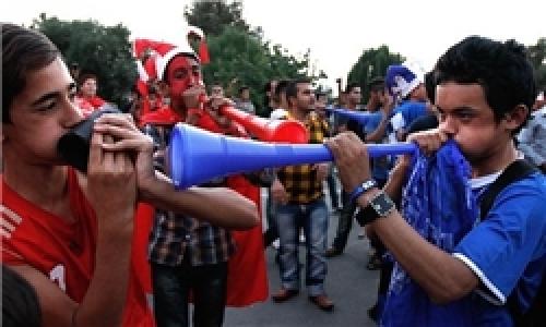 درهای ورزشگاه آزادی زودتر از موعد مقرر باز شد 