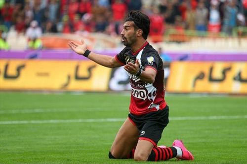 خبرخوش به هواداران پرسپولیس:بمب پرسپولیس در ورزشگاه منفجر می شود/ستاره جنجالی پرسپولیس در ترکیب برانکو/رامین در دربی حتماً بازی می‌کند