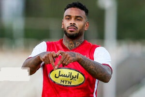 شکایت مهاجم جنجالی از پرسپولیس