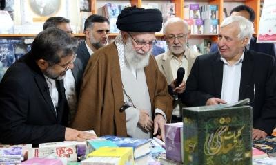 بازدید رهبر انقلاب از نمایشگاه کتاب 