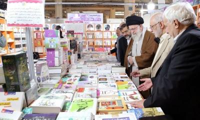بازدید رهبر انقلاب از نمایشگاه کتاب 