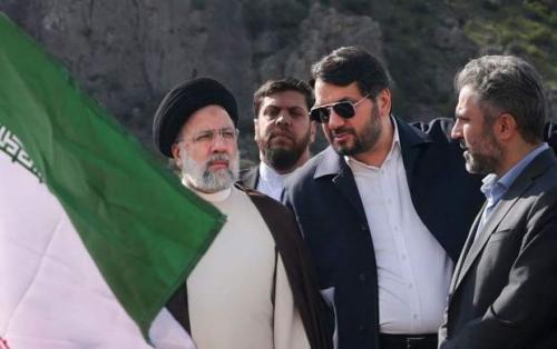 برای بنده طلبه خدمتگزارِ خودتان دعا کنید