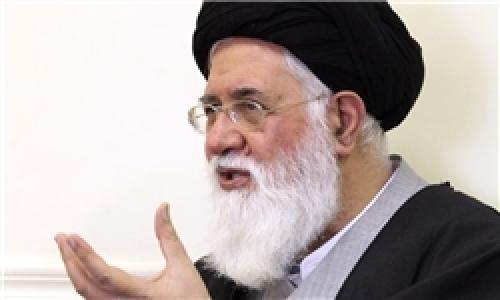 رئیس‌جمهور باید همچون رهبر انقلاب استکبارستیز باشد