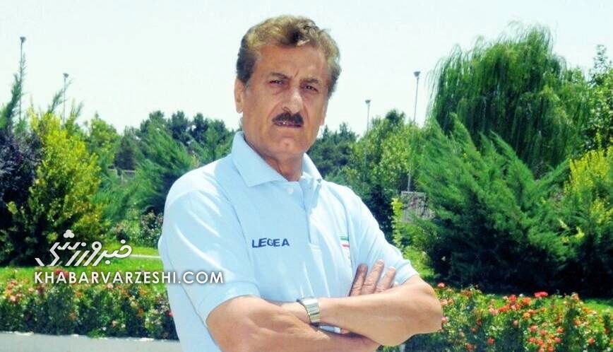 جیره‌خوار کسی نیستم و حرفم را می‌زنم