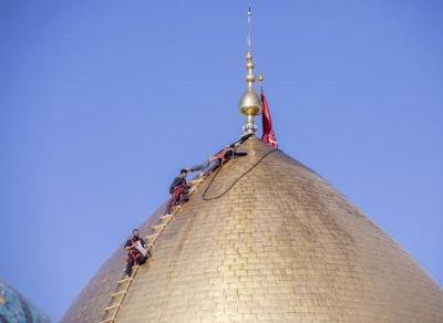 تطهیر گنبد مطهر حضرت اباالفضل(ع)