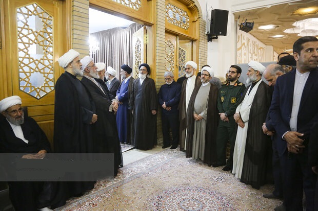  مراسم ترحیم مادر «سید حسن نصرالله» در حرم بانوی کرامت برگزار شد