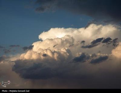 آسمان پر ابر بهاری