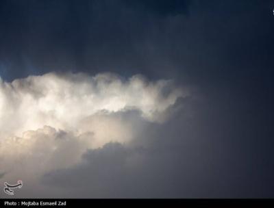 آسمان پر ابر بهاری